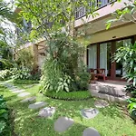 The Mudru Resort By Pramana Villas